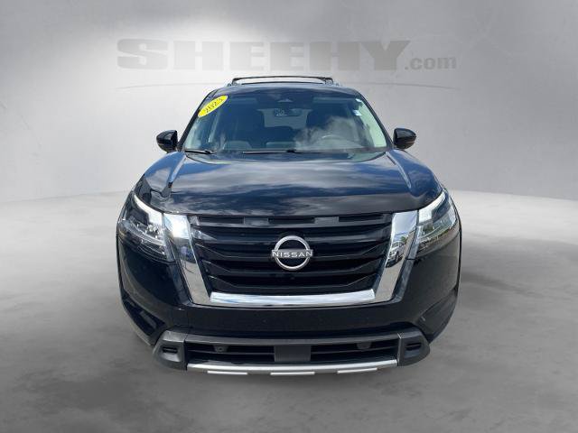 Used 2023 Nissan Pathfinder SL AWD/4WD image 8