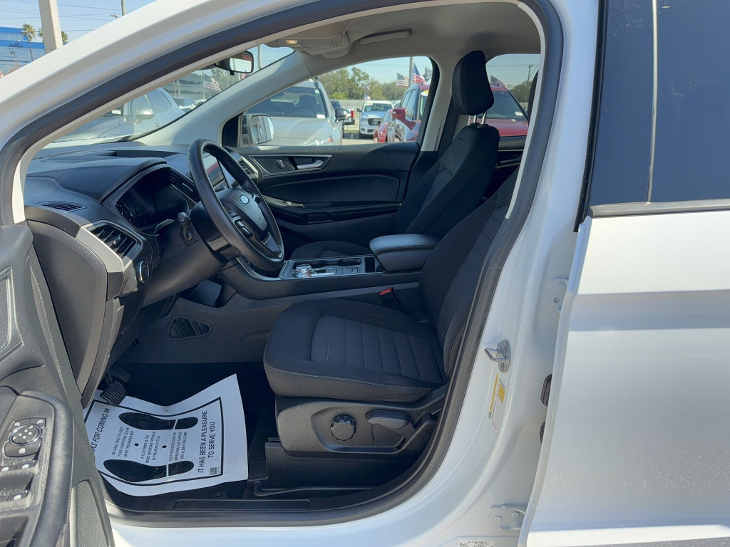 Certified 2022 Ford Edge SE w/ Black Appearance Package AWD/4WD image 12