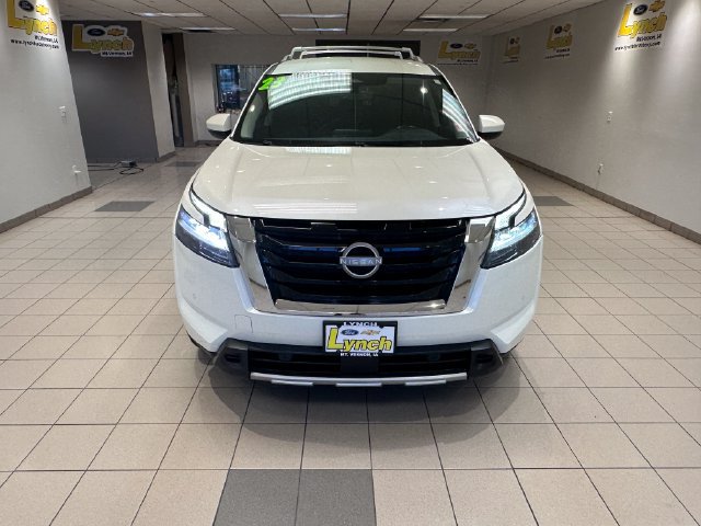 Used 2023 Nissan Pathfinder SL AWD/4WD image 28