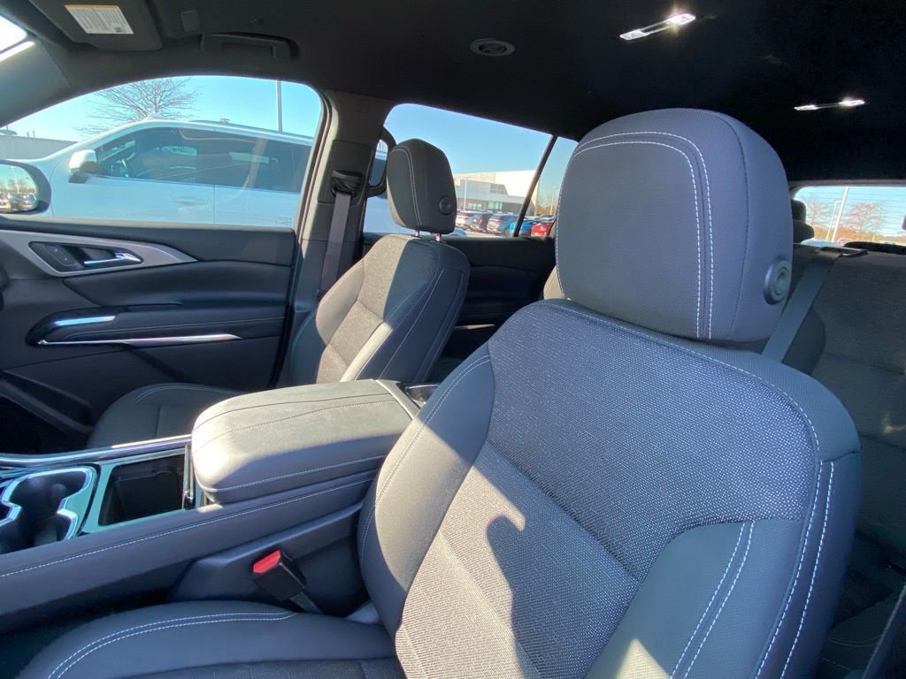 Used 2024 Chevrolet Traverse LS image 20