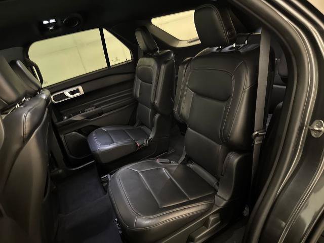 Certified 2020 Ford Explorer XLT w/ Equipment Group 202A RWD image 31