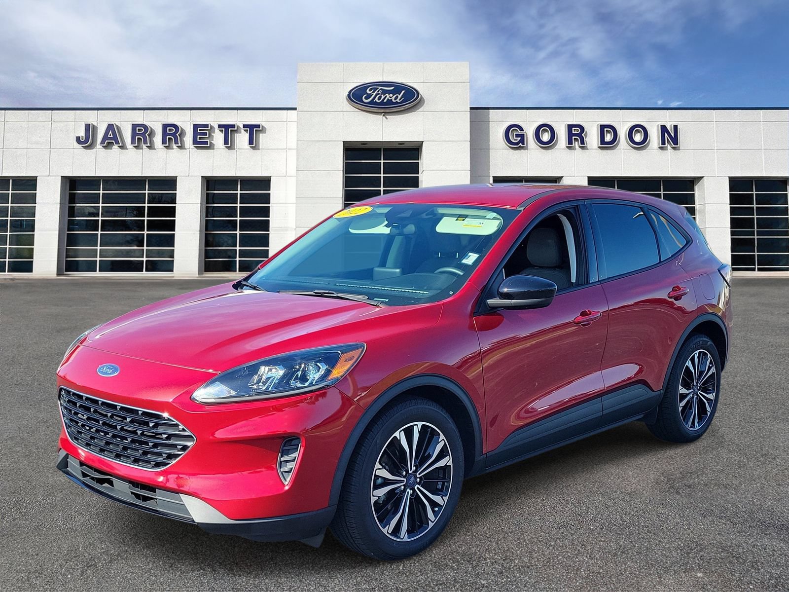 Certified 2022 Ford Escape SE w/ SE Sport Appearance Package FWD image 2