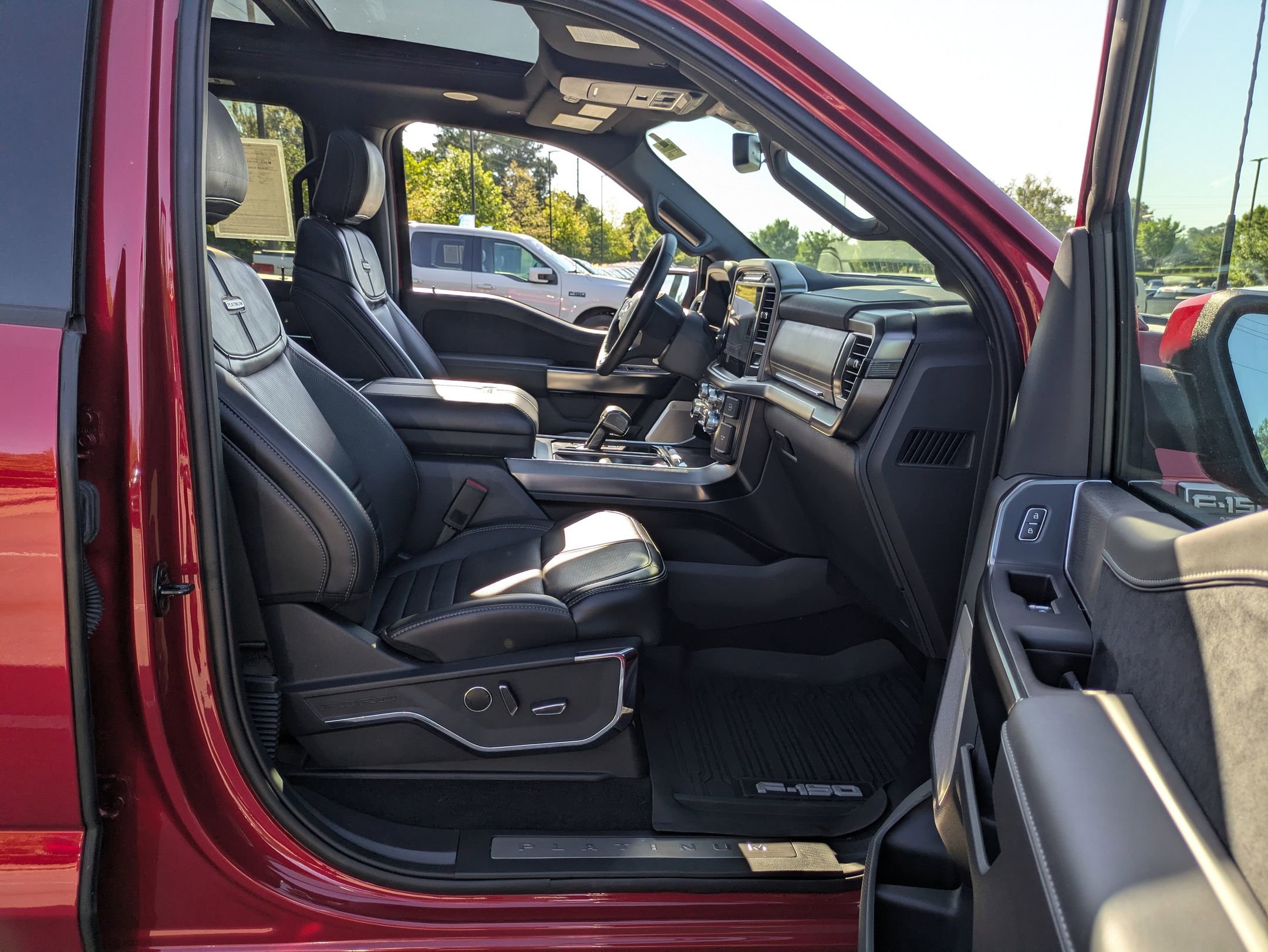 Certified 2023 Ford F150 Platinum w/ Equipment Group 701A High AWD/4WD image 43
