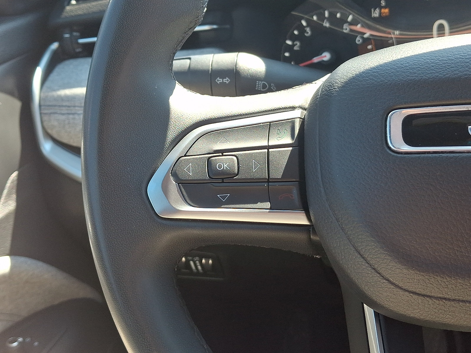 Used 2024 Jeep Compass Latitude AWD/4WD image 21