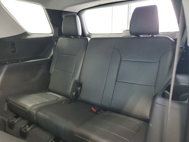 Used 2021 Chevrolet Traverse Premier w/ Redline Edition image 8