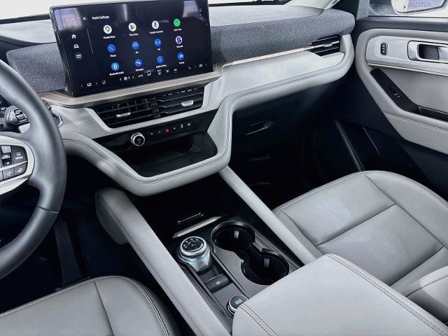 Certified 2025 Ford Explorer Active w/ Active Comfort Package RWD image 23