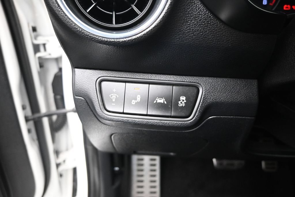Used 2020 Kia Forte GT-Line FWD image 12