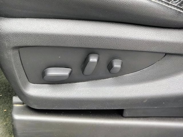 Used 2018 Chevrolet Silverado 1500 LT w/ All Star Edition AWD/4WD image 19