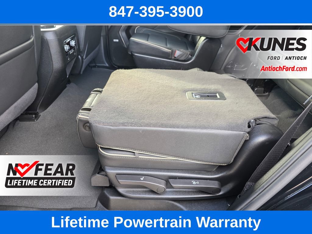 Used 2024 GMC Yukon SLT AWD/4WD image 25