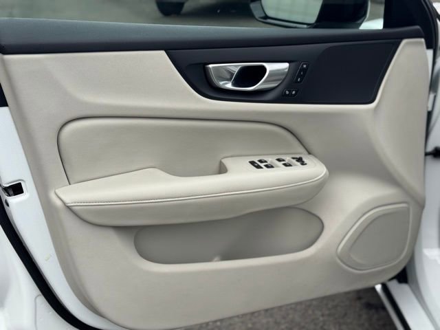 Used 2024 Volvo S60 B5 Core image 10