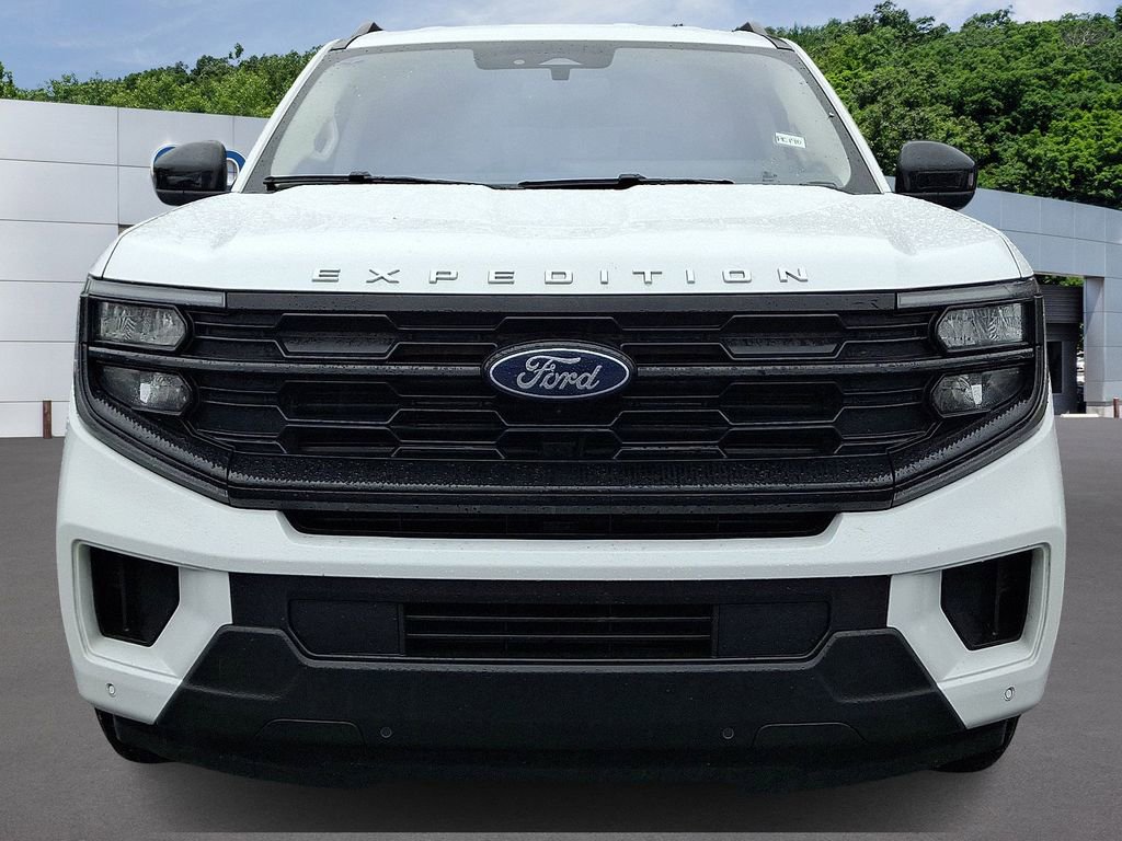 Certified 2025 Ford Expedition Max Active RWD image 2