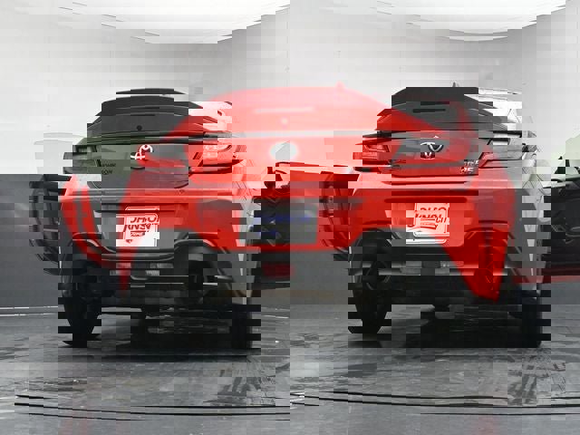 Used 2025 Toyota GR86 Premium w/ Performance Package RWD image 39