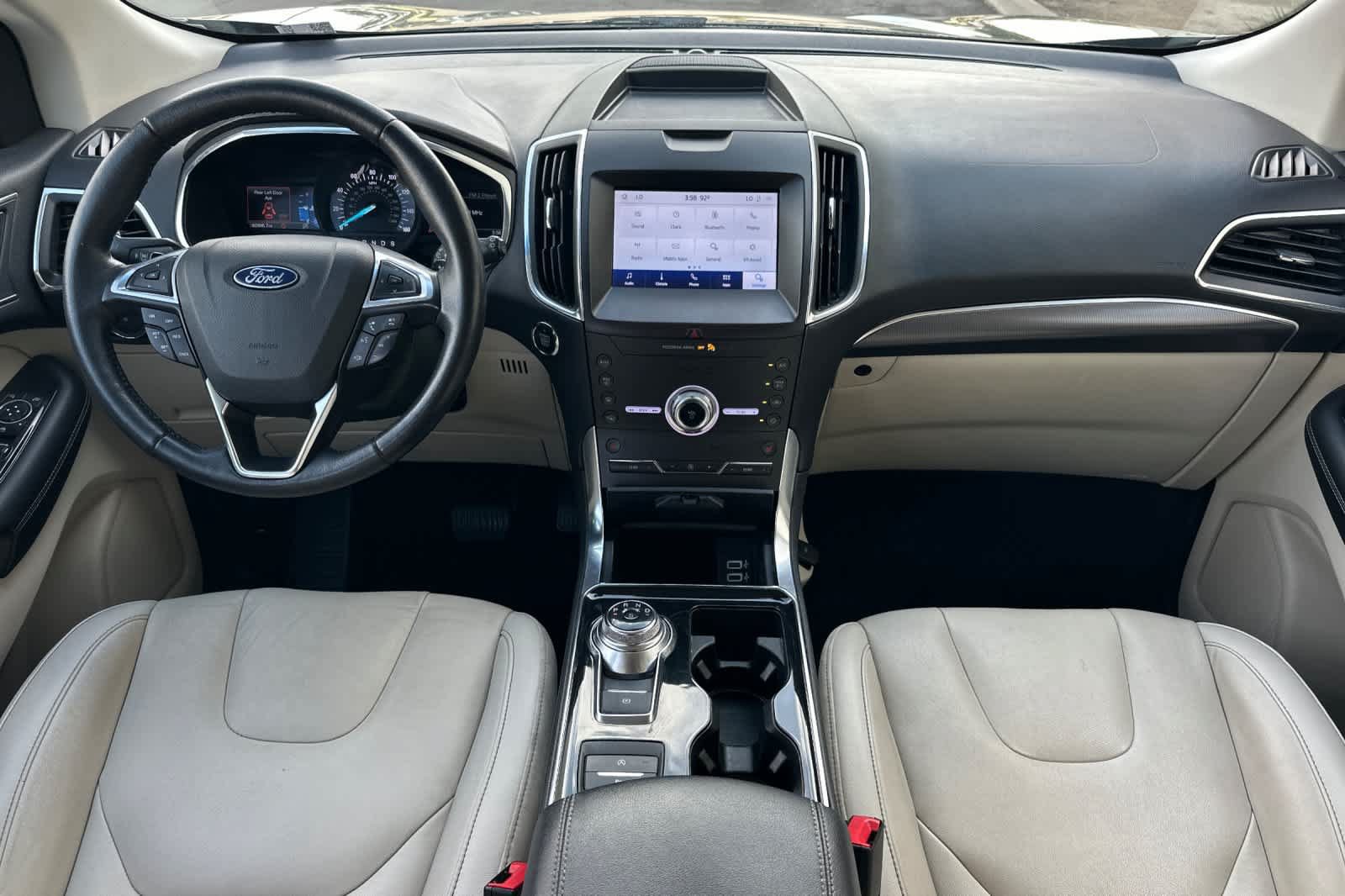 Certified 2020 Ford Edge Titanium AWD/4WD image 3