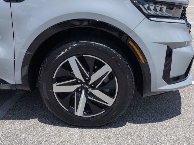 Used 2022 Kia Sorento EX w/ Panoramic Sunroof Package FWD image 11