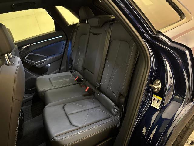 Used 2022 Audi Q3 2.0T Premium Plus w/ Premium Plus Package image 32