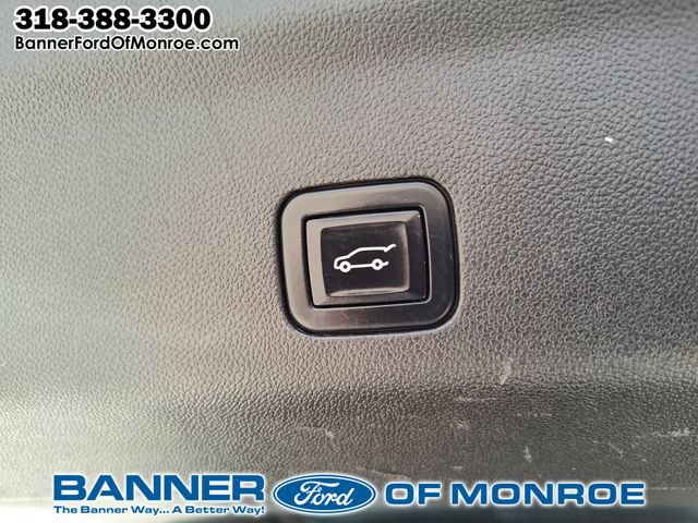 Used 2023 Chevrolet Tahoe Premier AWD/4WD image 9