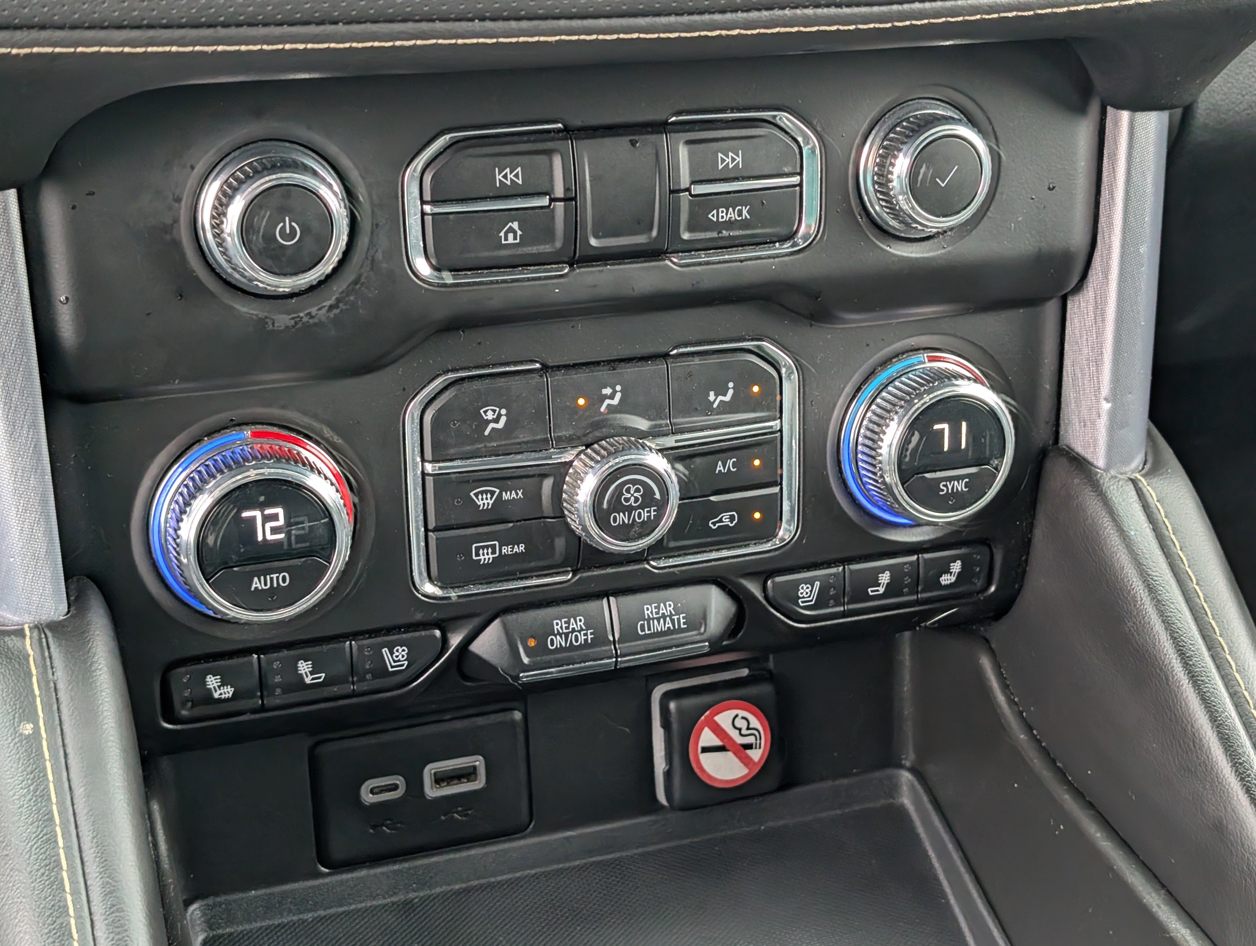 Used 2023 GMC Yukon SLT image 28