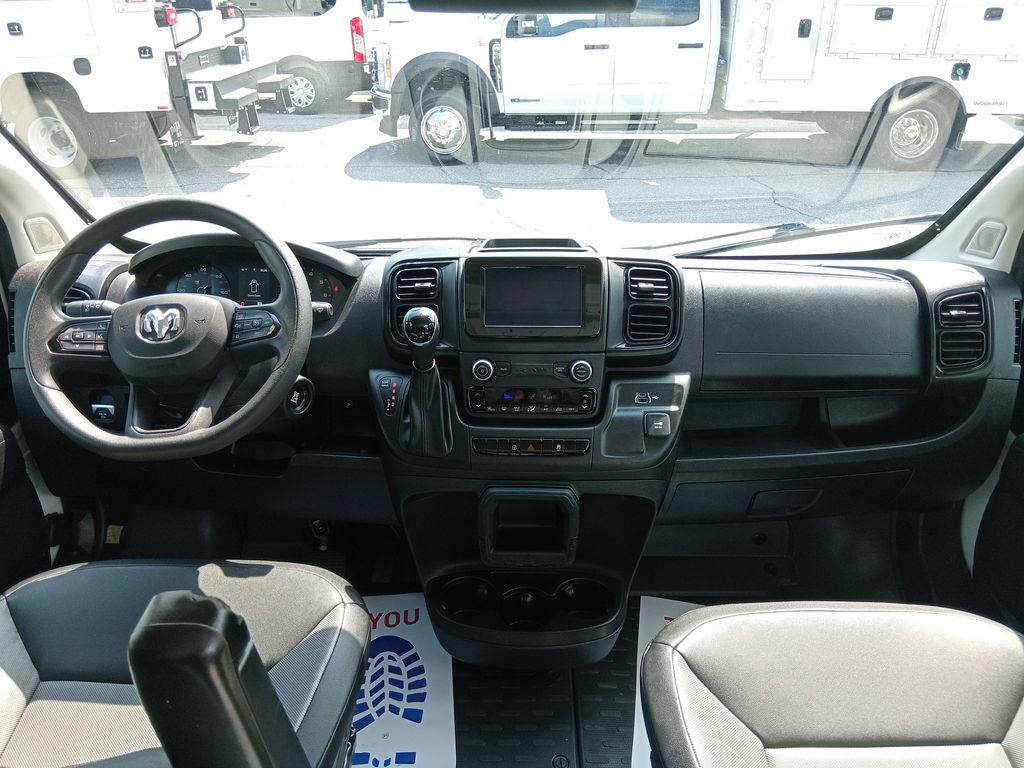 Used 2024 RAM ProMaster 2500 w/ Convenience Group FWD image 12