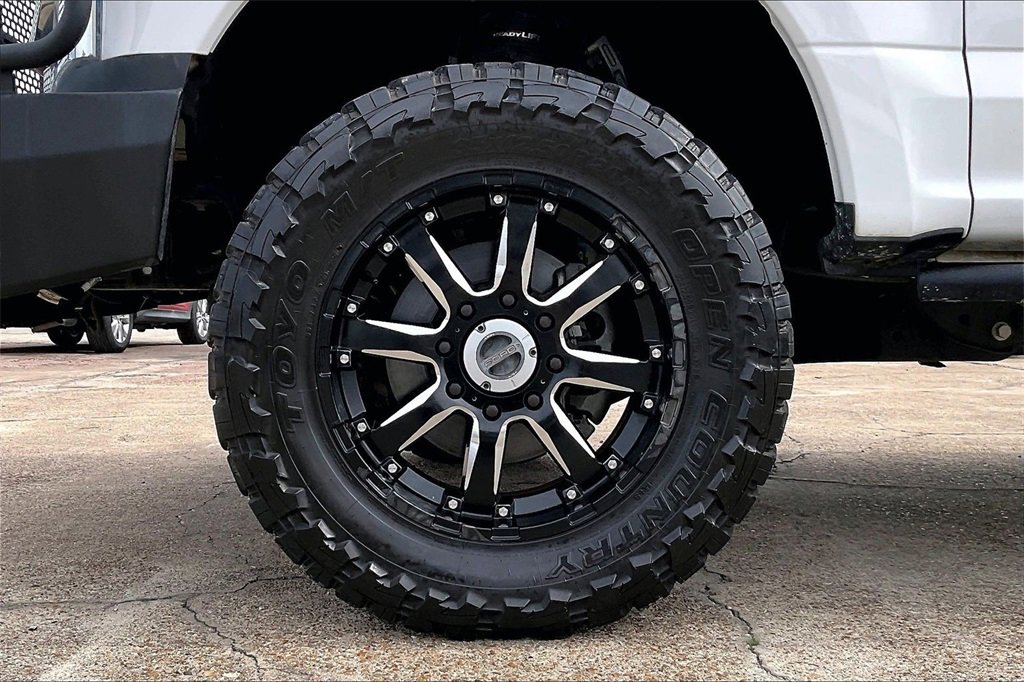 Certified 2020 Ford F250 Lariat w/ Lariat Value Package image 35