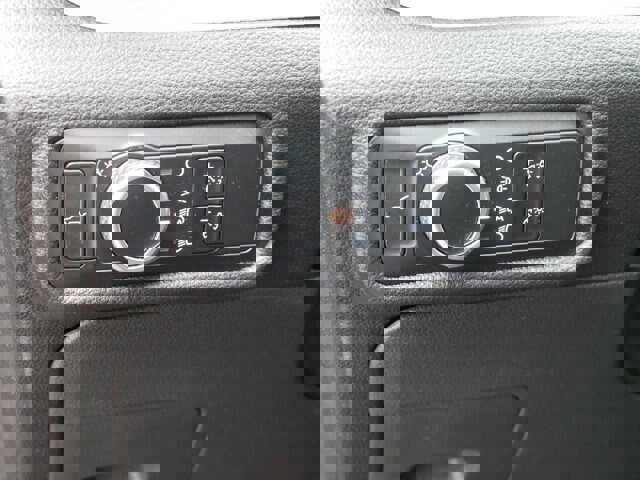 Certified 2023 Ford Explorer XLT w/ Class IV Trailer Tow Package image 19