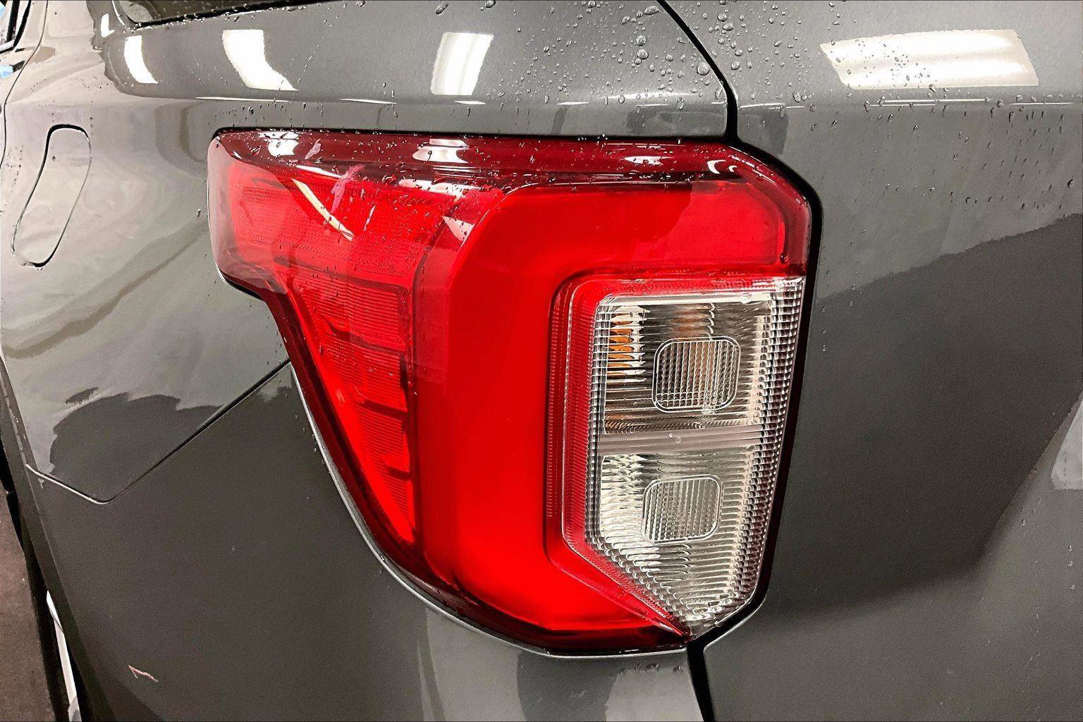 Certified 2022 Ford Explorer XLT w/ Equipment Group 202A image 29