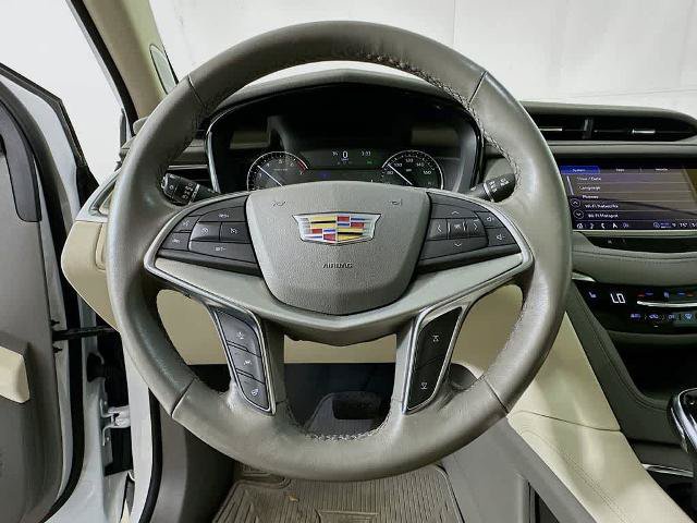 Used 2022 Cadillac XT5 Premium Luxury AWD/4WD image 16