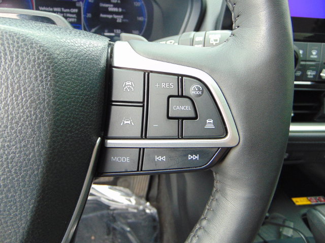 Used 2024 Toyota Grand Highlander AWD image 17