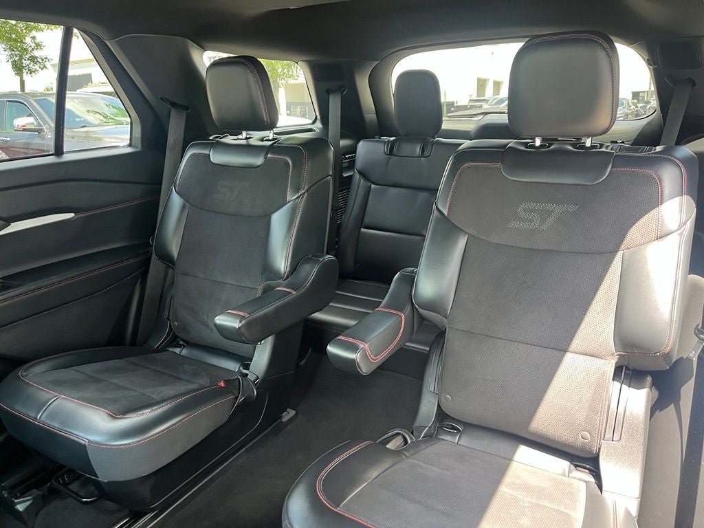 Certified 2025 Ford Explorer ST w/ Sun And Sound Package AWD/4WD image 14