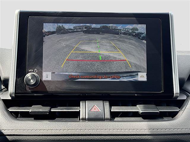 Used 2024 Toyota RAV4 LE AWD/4WD image 15