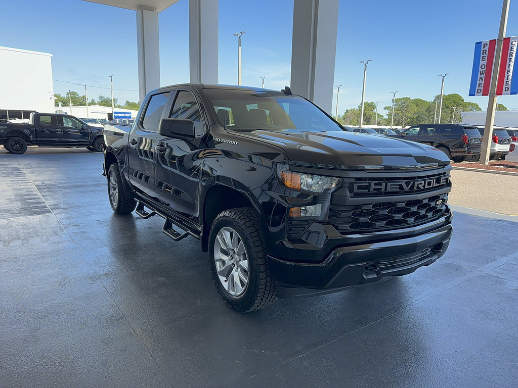 Used 2024 Chevrolet Silverado 1500 Custom AWD/4WD image 4