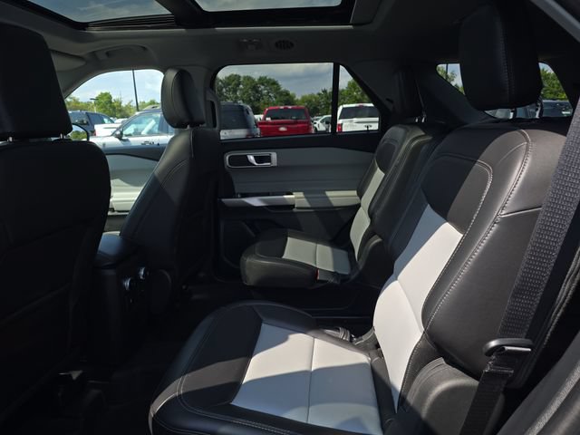 Certified 2024 Ford Explorer XLT w/ Equipment Group 202A AWD/4WD image 24
