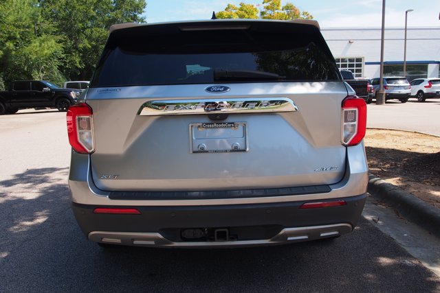 Certified 2022 Ford Explorer XLT w/ Equipment Group 202A AWD/4WD image 6