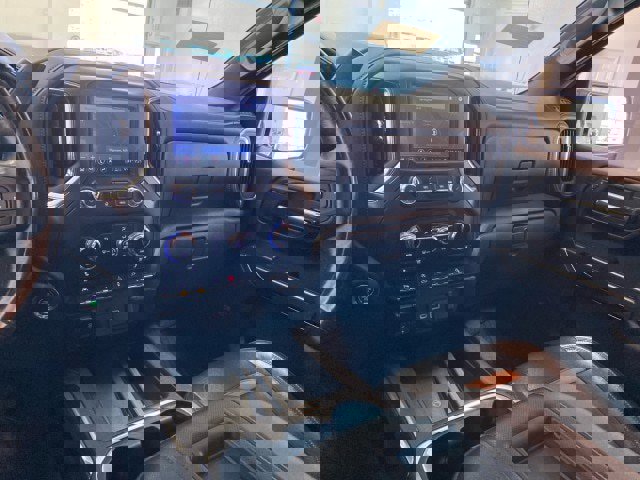 Used 2020 GMC Sierra 1500 AT4 w/ AT4 Premium Package AWD/4WD image 12