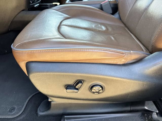 Used 2018 Chrysler Pacifica Limited image 18