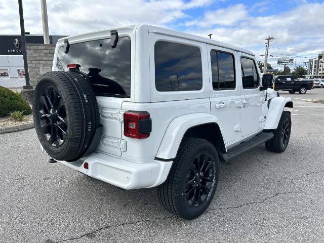 Used 2021 Jeep Wrangler Unlimited Sahara AWD/4WD image 4