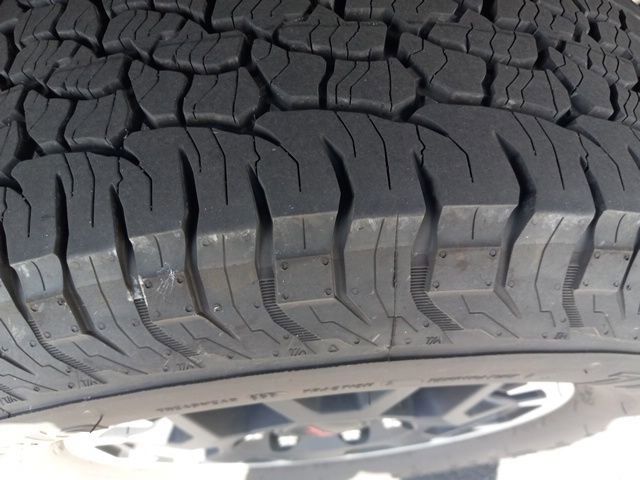 Used 2024 Toyota Tacoma TRD Off-Road AWD/4WD image 12