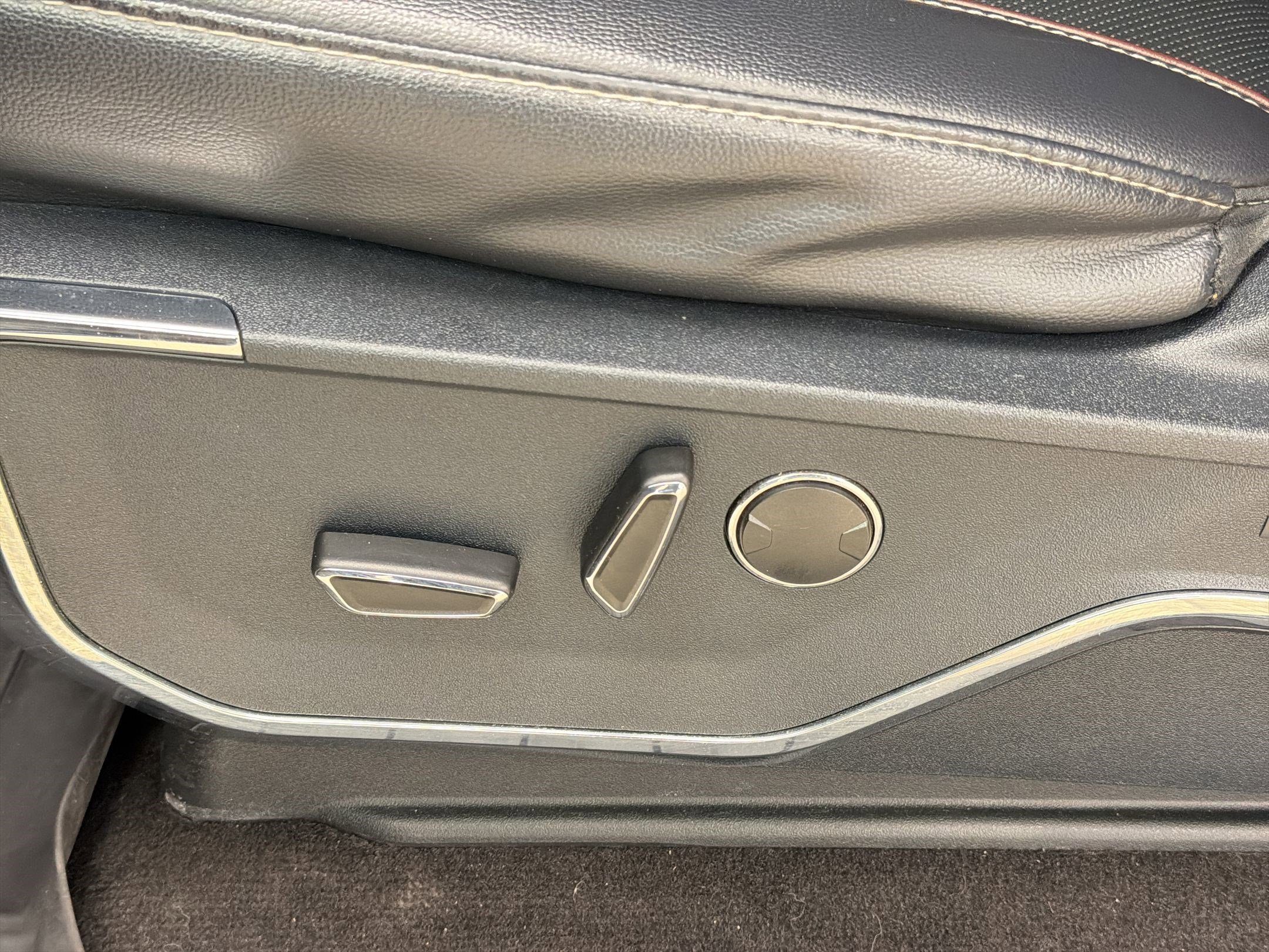 Certified 2021 Ford F150 Lariat w/ Equipment Group 502A High image 14