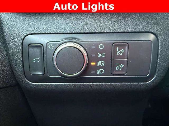 Certified 2022 Ford Escape SE w/ SE Sport Appearance Package image 19