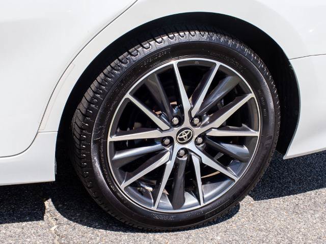 Used 2022 Toyota Camry XLE FWD image 6