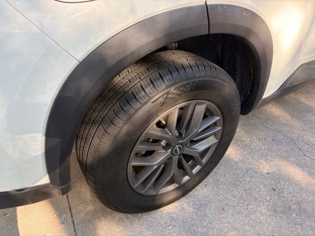 Used 2024 Nissan Rogue S AWD/4WD image 14