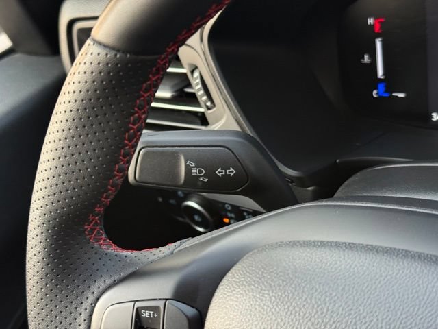 Certified 2025 Ford Escape ST-Line Select AWD/4WD image 31