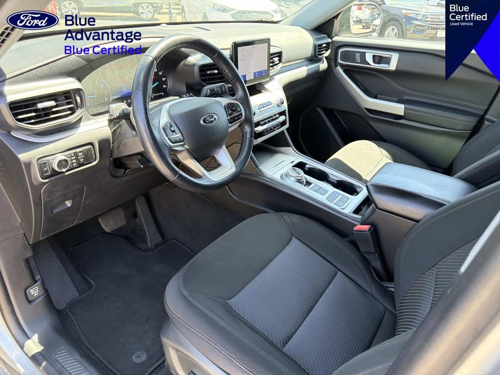 Certified 2023 Ford Explorer XLT RWD image 18