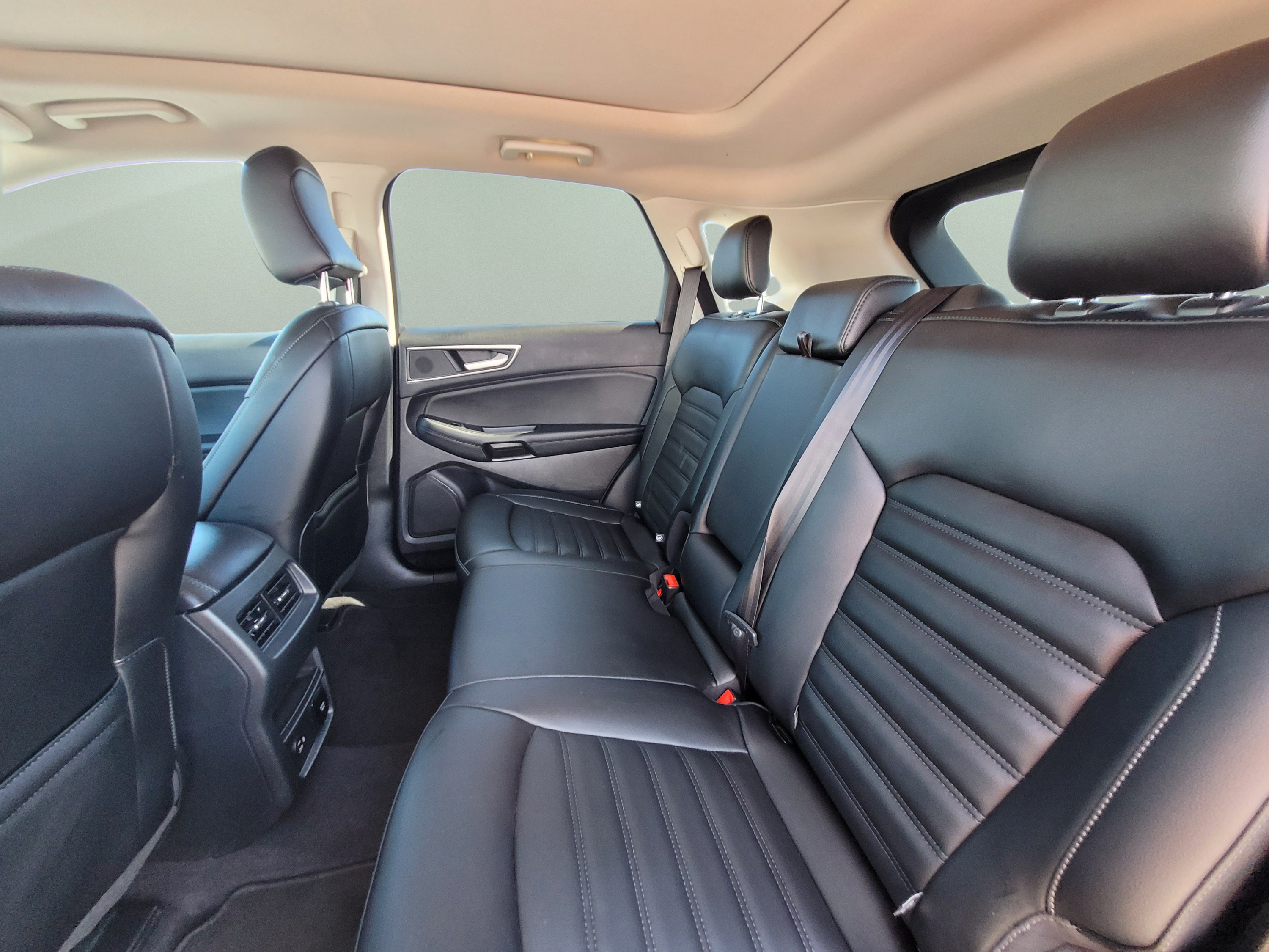 Certified 2021 Ford Edge SEL w/ Convenience Package AWD/4WD image 17