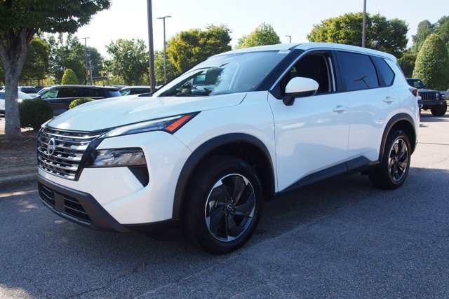 Used 2025 Nissan Rogue SV FWD image 3
