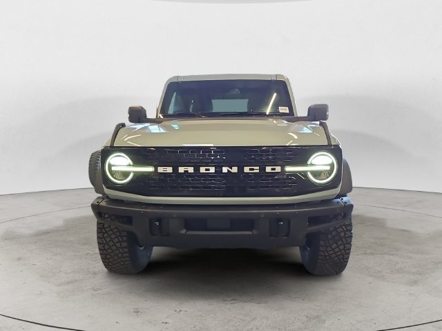 Certified 2022 Ford Bronco Wildtrak AWD/4WD image 2