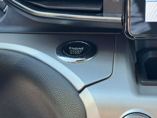Certified 2022 Ford Explorer XLT w/ Equipment Group 202A AWD/4WD image 25