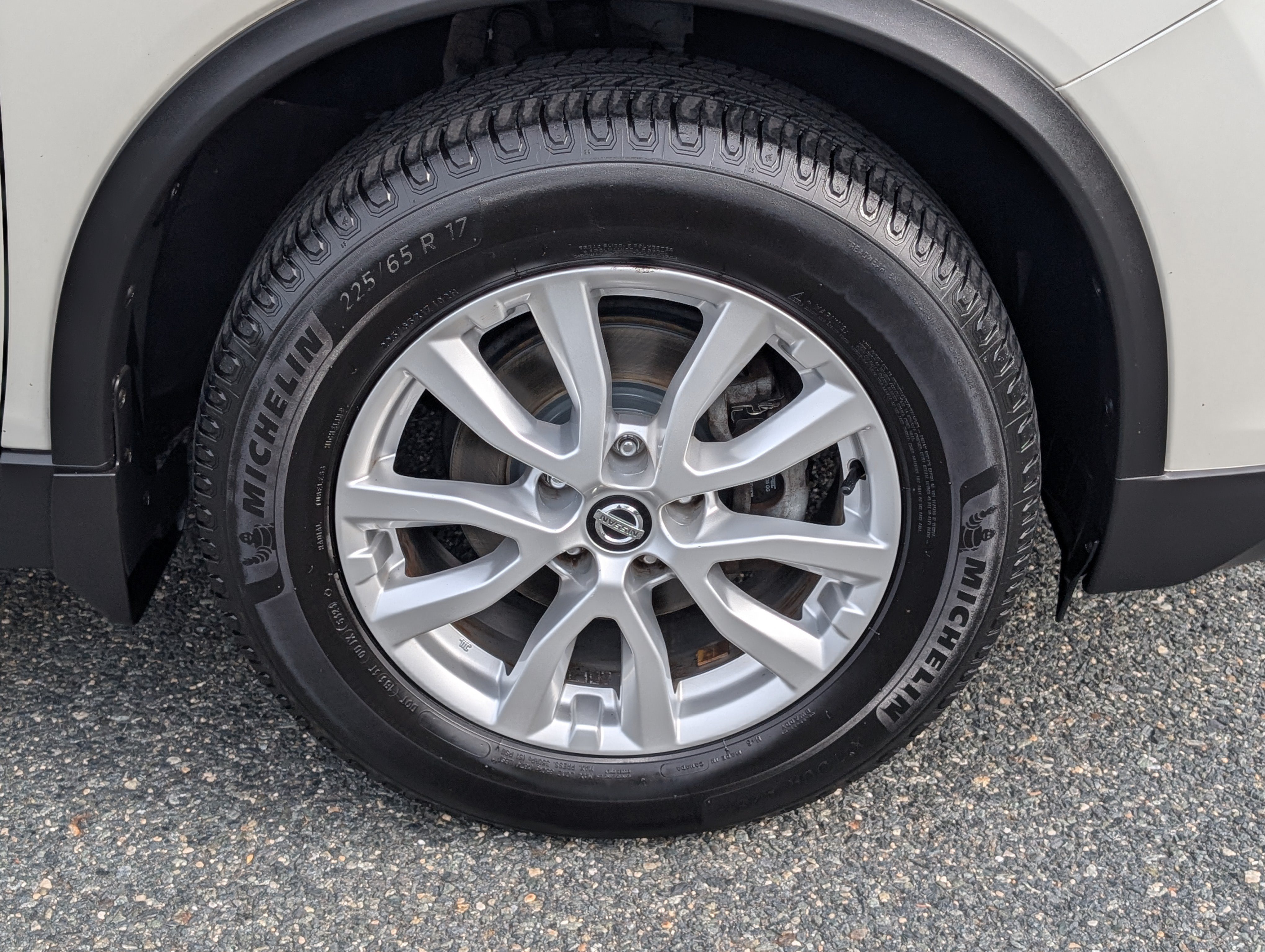 Used 2017 Nissan Rogue SV AWD/4WD image 11
