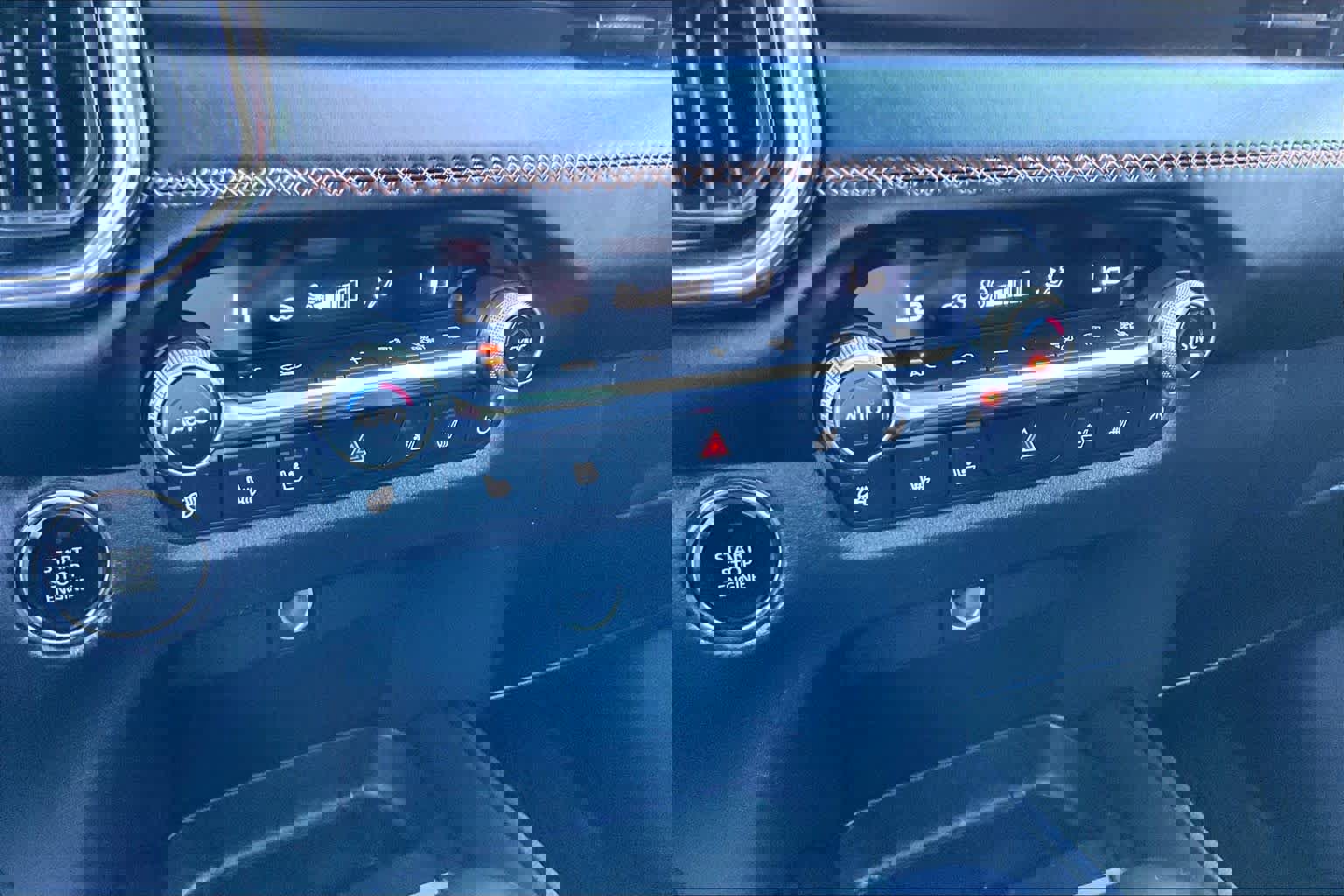 Used 2024 MAZDA CX-50 2.5 Turbo w/ Cargo Package image 32