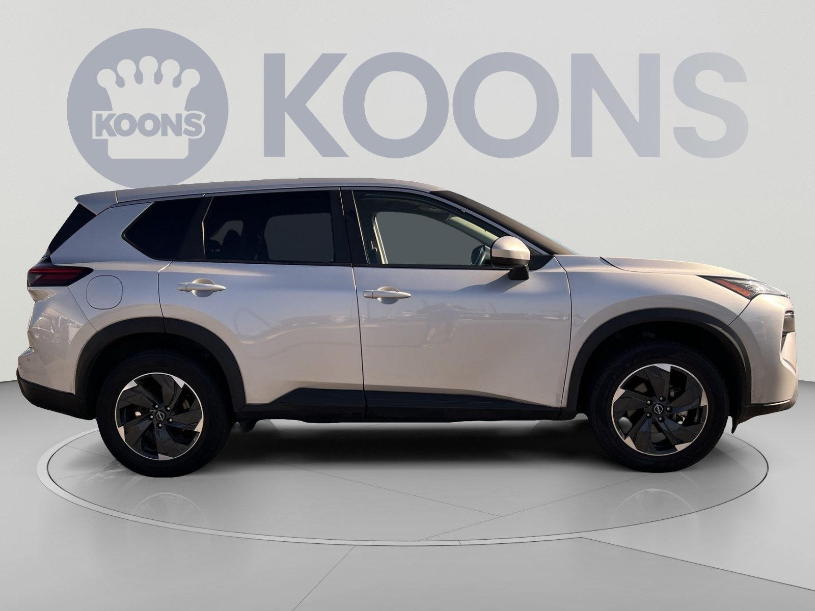 Used 2024 Nissan Rogue SV AWD/4WD image 8