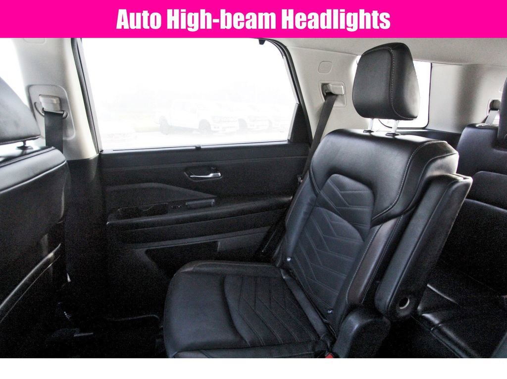 Used 2023 Nissan Pathfinder Platinum image 14